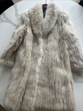 Luxurious Women's Fur Coat in Light Cream